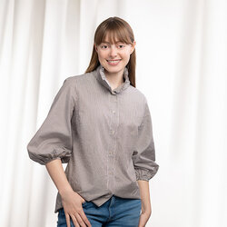 Bewerbungsfoto Frau hell freundlich Wien – professionelles Portrait Studio WILKE